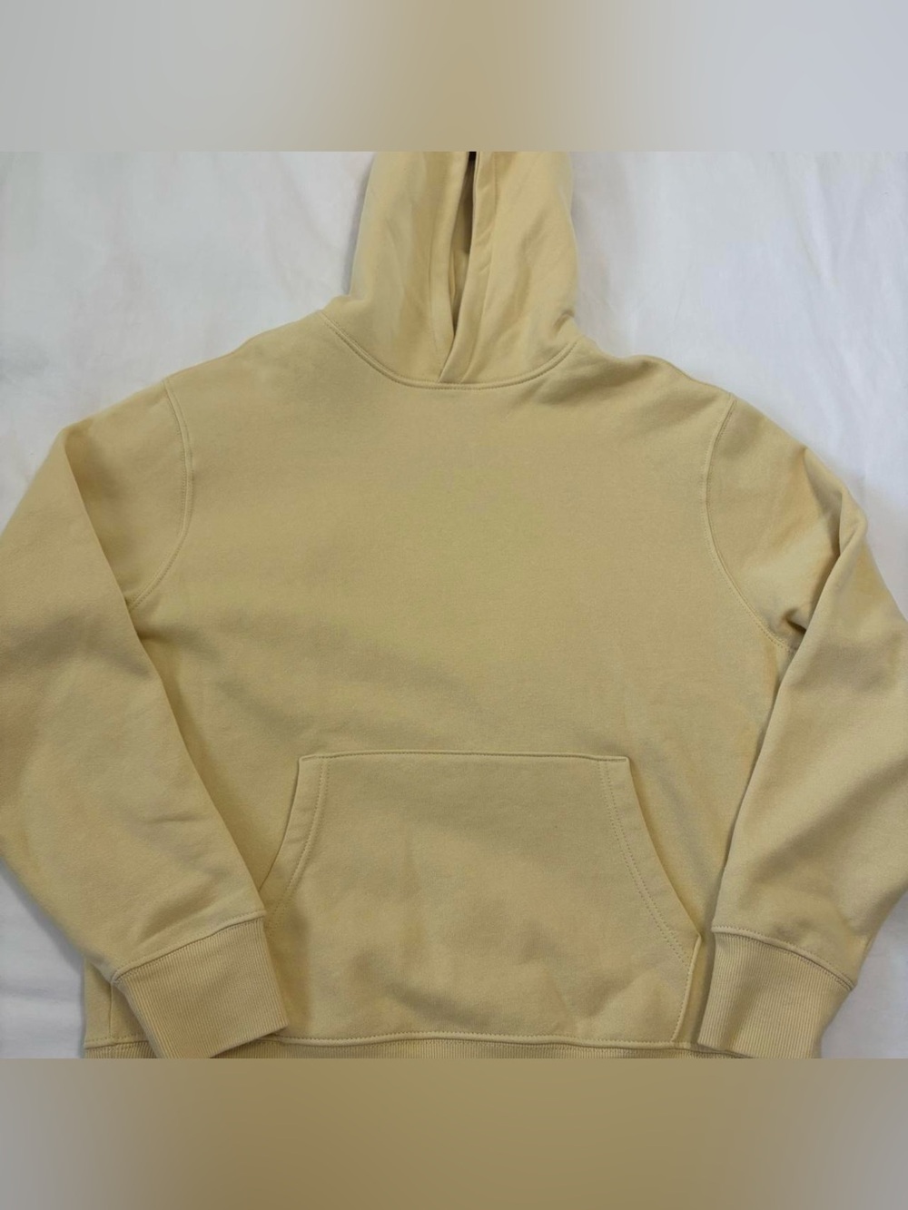 yello hoodie